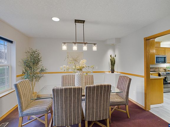 4th image of 2367 Wilark Dr NW
