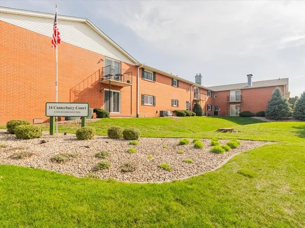 14 Canterbury Ct APT 23, Bloomington, IL 61701
