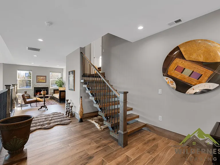 332 Lake View Dr — Photo 38