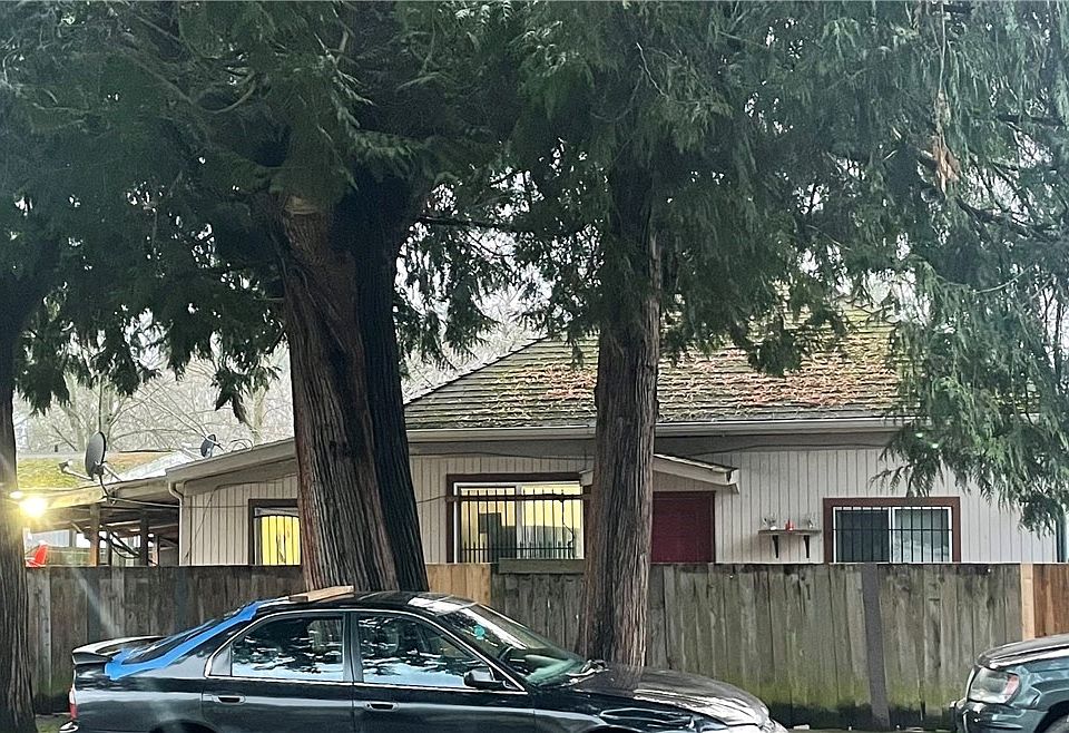 2nd image of 4113 37th Ave S #2