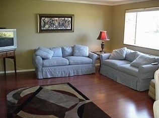 1616 Skyline Way APT 5, Anacortes, WA 98221