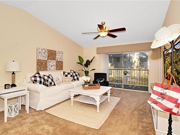 5th image of 1390 Oakhill Dr #206