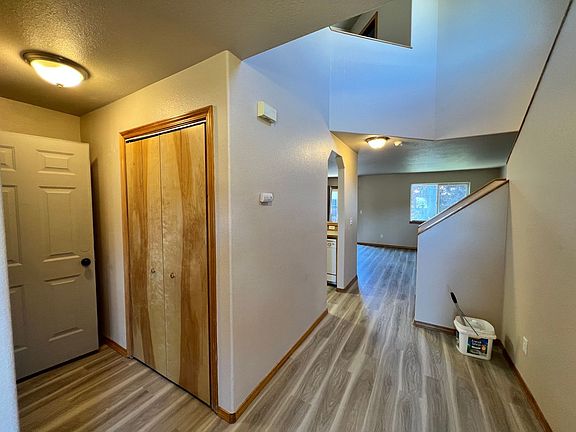 5th image of 404 E River Ave #B