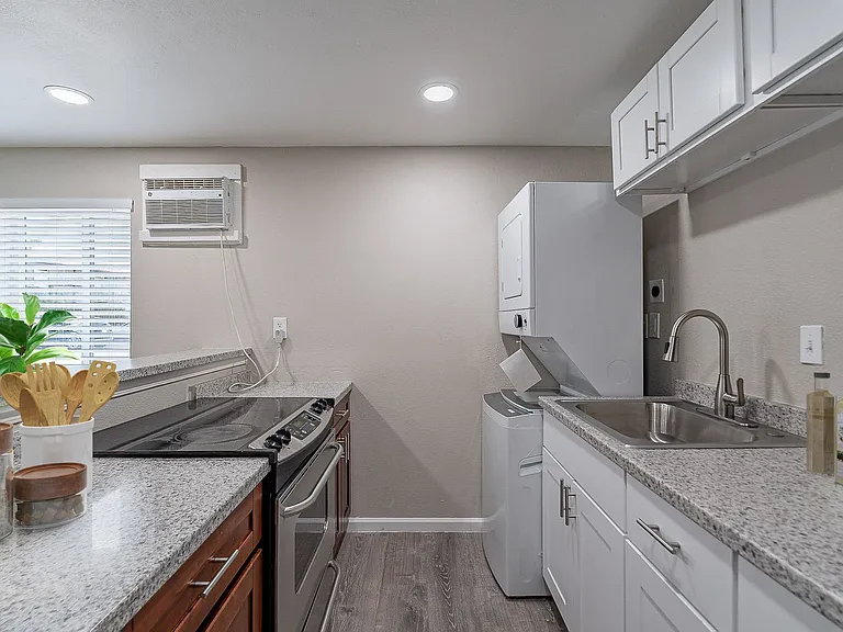 Highland Villa — Photo 44