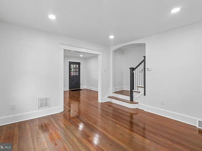 114 Conestoga Rd — Photo 31