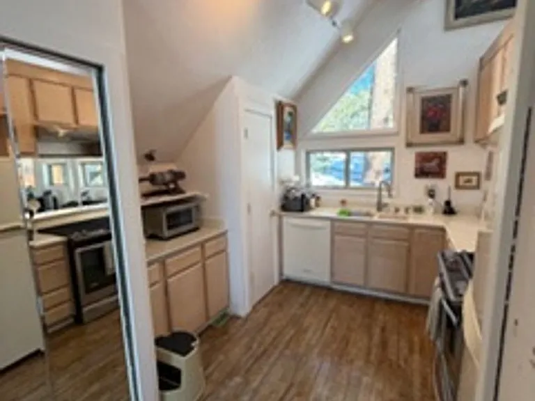 949 Dana Ct #13 — Photo 28