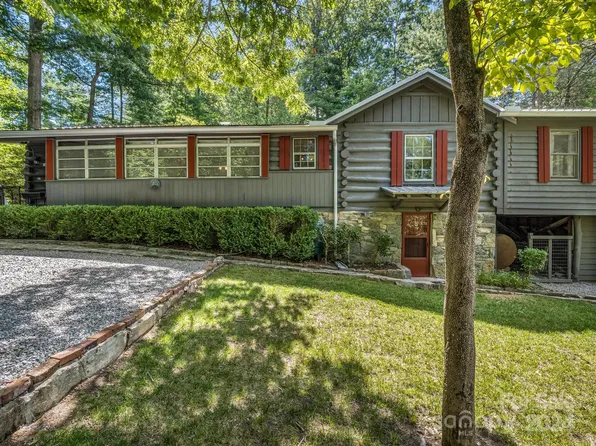 107 Overlook View Dr, Hendersonville, NC 28739