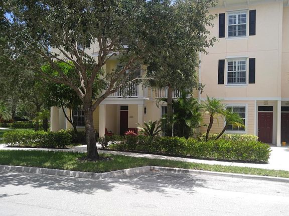 4th image of 245 Murcia Dr APT 101