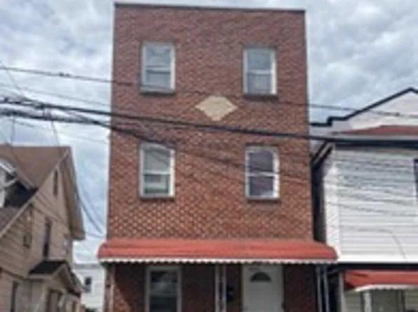 10316 130th St, South Richmond Hill, NY 11419