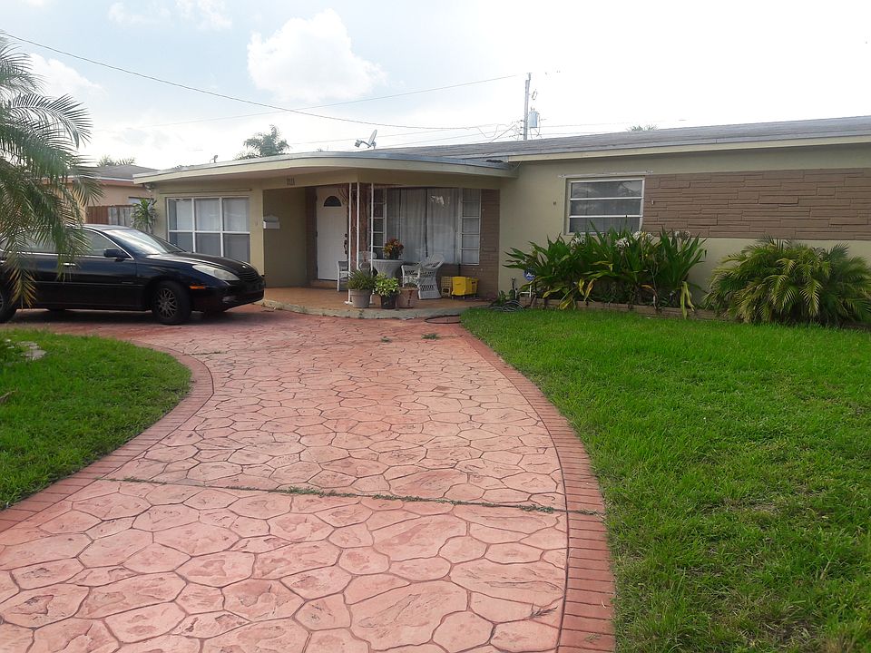 2nd image of 7111 SW 13th St