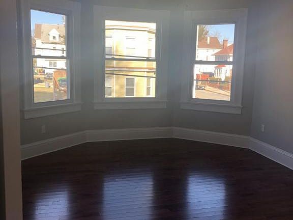 4th image of 565-567 Maple St