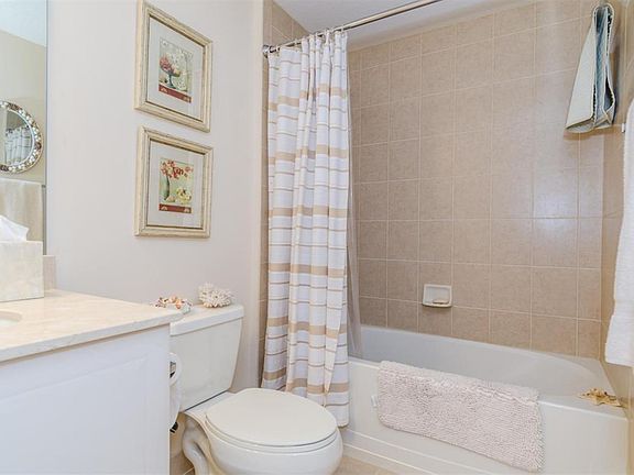 3rd image of 511 Lucerne Ave APT 419