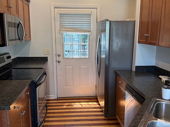 4th image of 1537 Arthur Ave