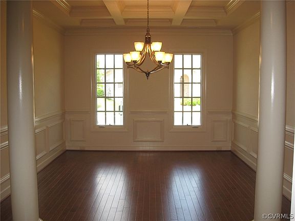 2nd image of 924 Belva Ln #27
