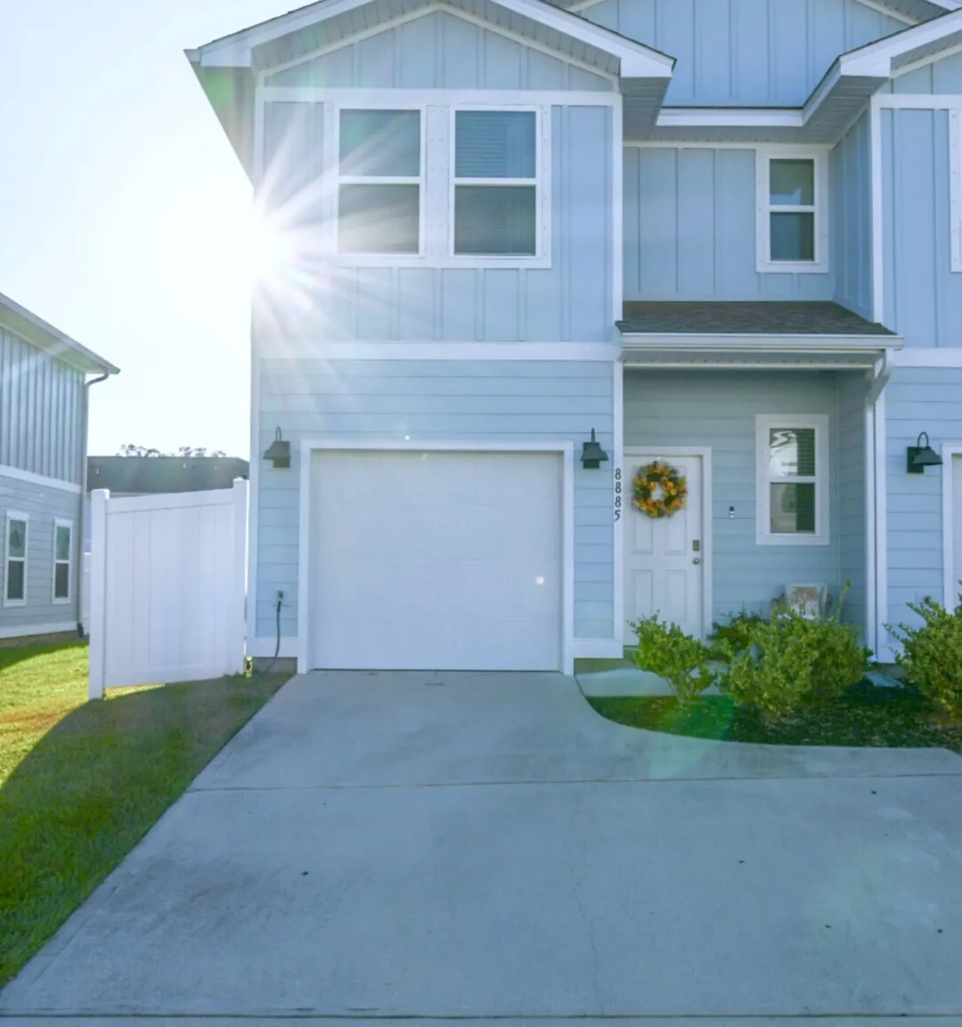 8885 Brigade Trl — Photo 1