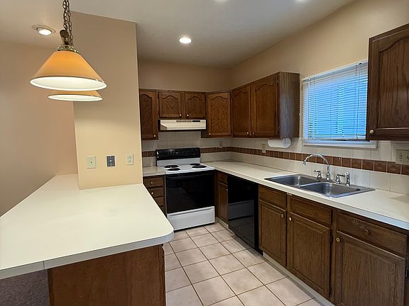 5th image of 56 Beech St #2