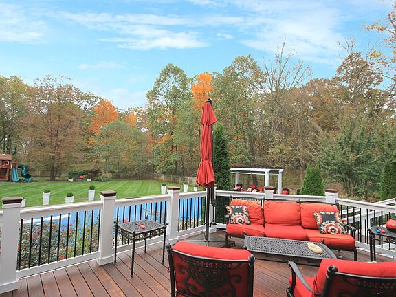 4th image of 121 Lakeland Dr