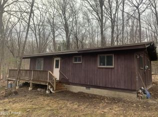 142 Cottonwood Dr, Hawley, PA 18428