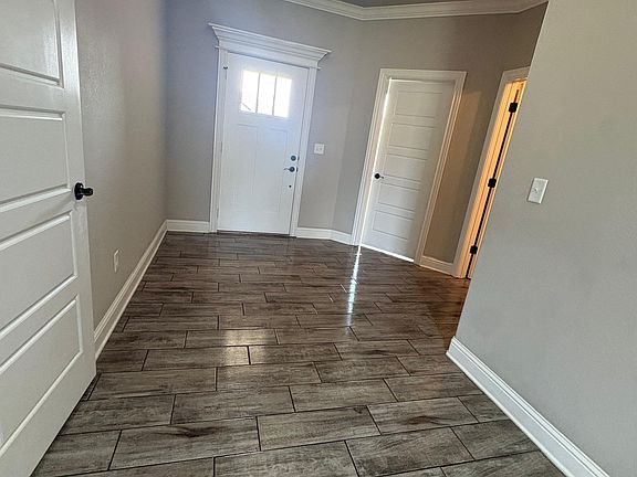 3rd image of 740 Harbison St