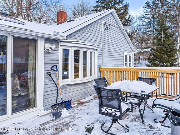 4th image of 6732 Kingdon Ave