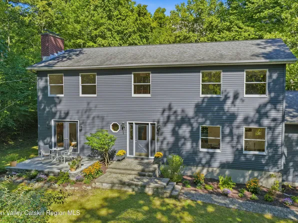 2 Durmo Road, New Paltz, NY 12561