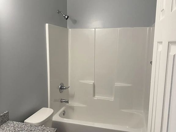 5th image of 10608-10610 E Conifer St #10608