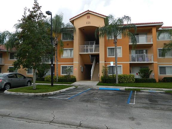2nd image of 171 SW Palm Dr APT 108