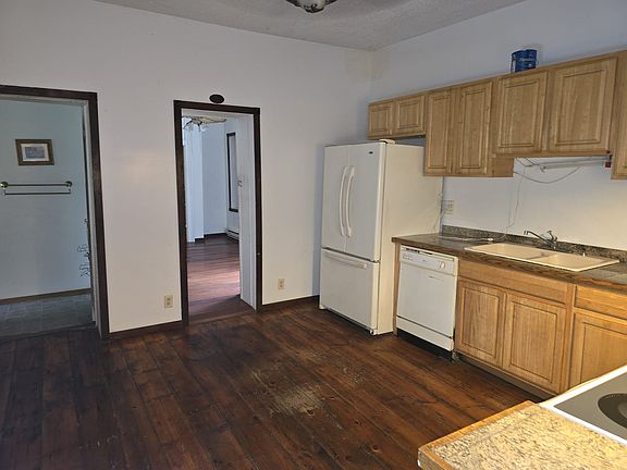 4th image of 50 S Montgomery St APT 4
