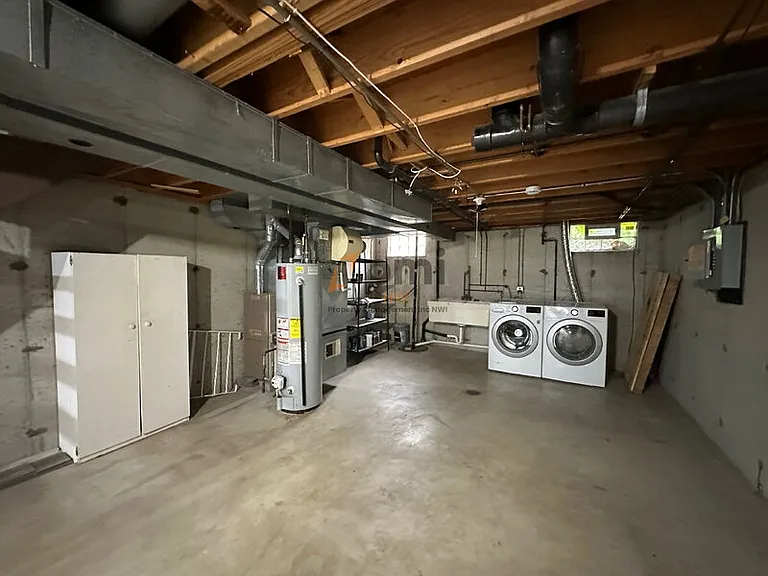 711 Wellington Dr — Photo 14