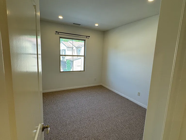 30 Wheatberry — Photo 42