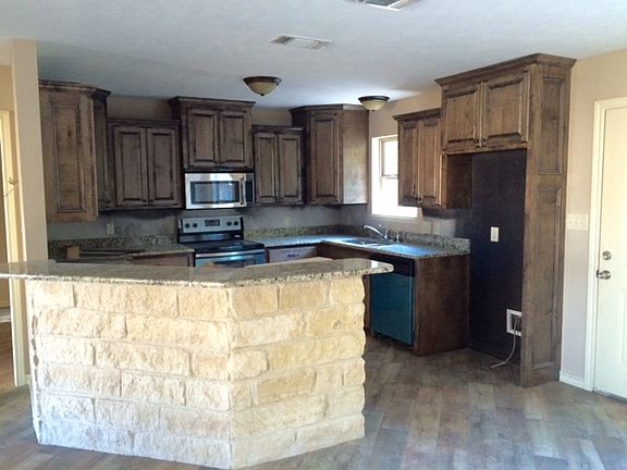 2nd image of 4905 Hidden Acres