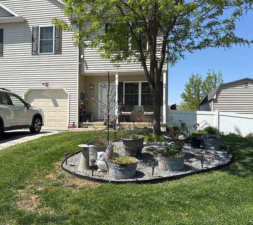 1st image of 2 Creekside Dr