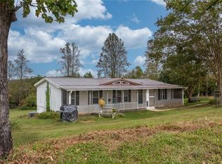 227 Mountain Lake Dr, Boomer, NC 28606