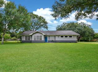 1801 Lynn St, El Campo, TX 77437