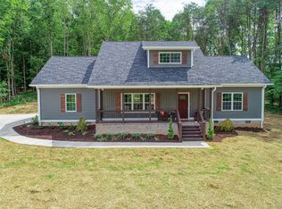 2016 Scenic Pointe Pl, Church Hill, TN 37642