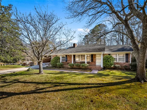 212 Bagwell St, Easley, SC 29640