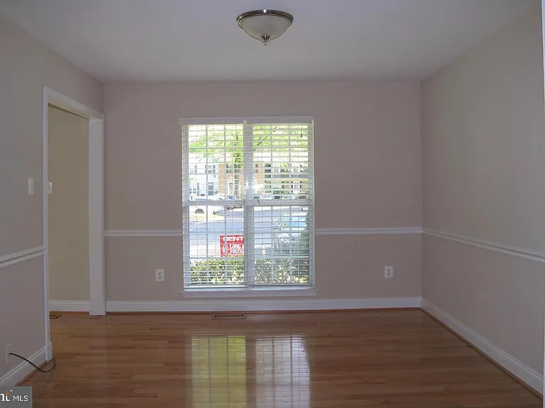 17407 Gallagher Way — Photo 4