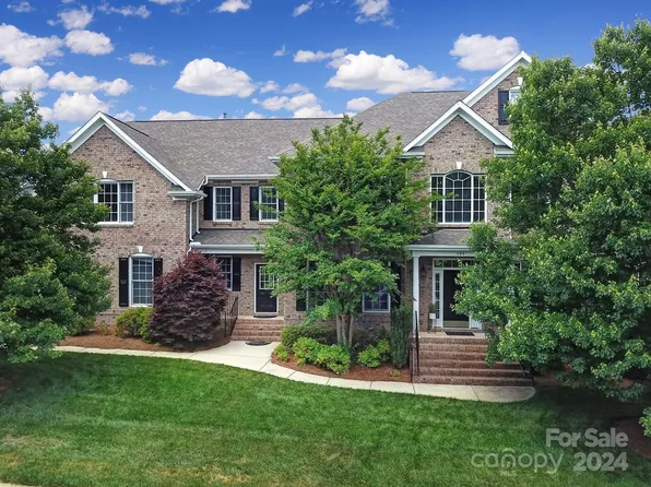609 Maple Valley Ct, Matthews, NC 28104
