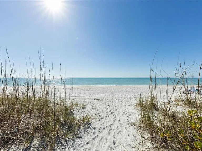 5757 Gulf Of Mexico Dr #305 — Photo 37