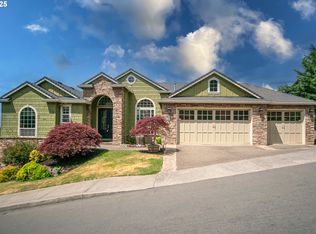 8512 SE Constance Dr, Happy Valley, OR 97086