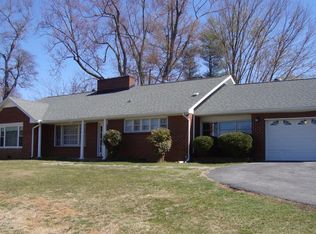 371 Forge Rd, Lexington, VA 24450