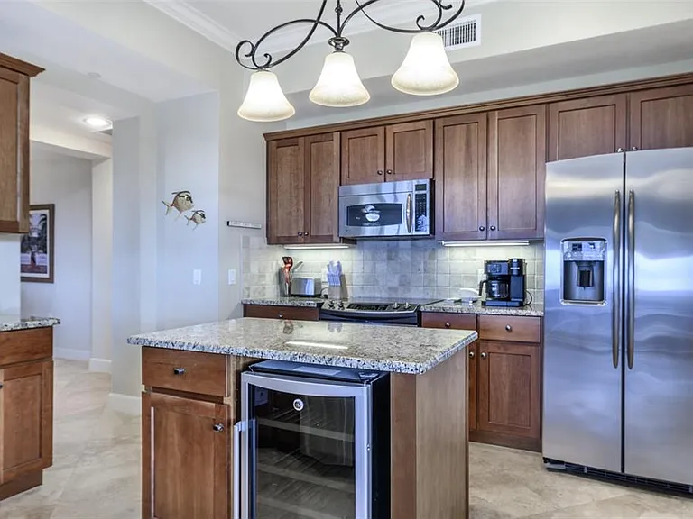 8581 Amberjack Cir #301 — Photo 29