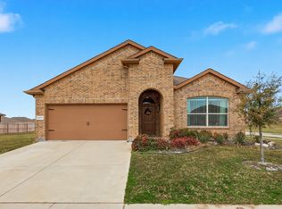 9717 Deephaven Dr, Fort Worth, TX 76177