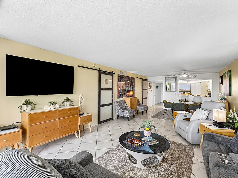 1631 Riverview Rd #505 — Photo 7