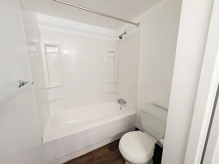2B Arlington Ave #205 — Photo 15