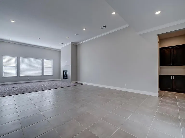 924 Solarium Dr — Photo 7