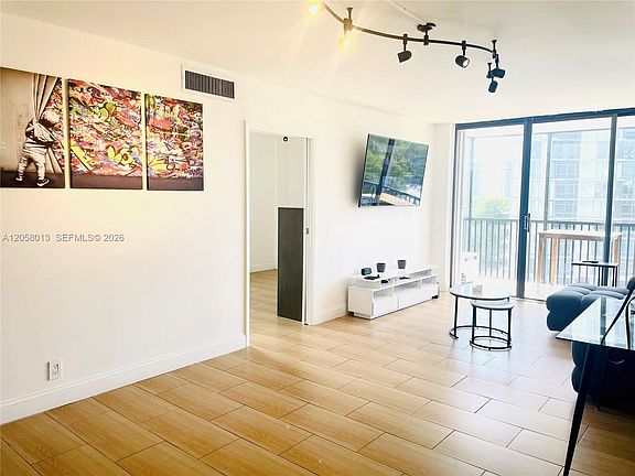 5th image of 3301 N Country Club Dr APT 712