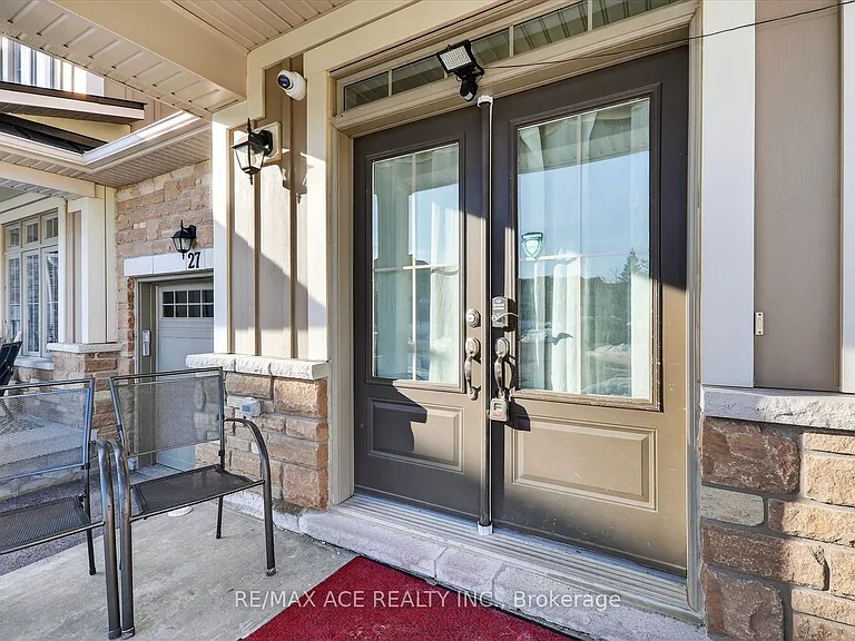 171 Snowbridge Way #26 — Photo 4