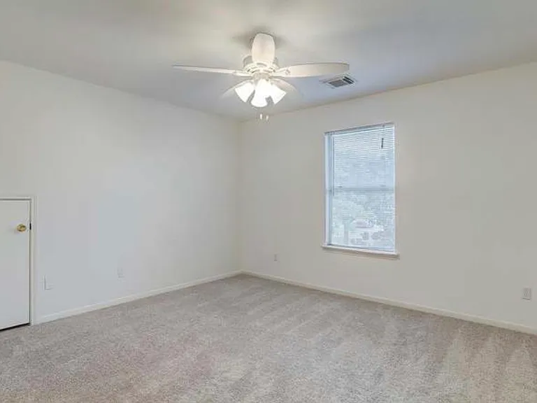 14402 Lawton Ridge Dr — Photo 8