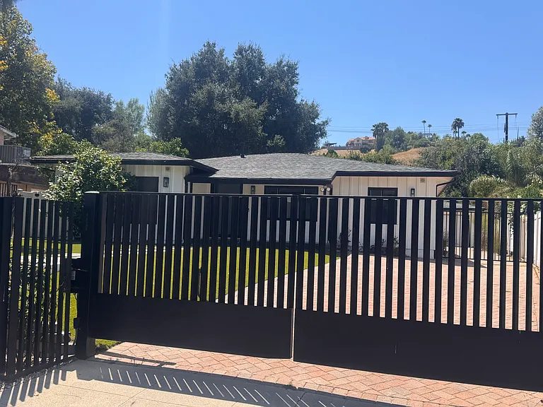 4825 San Feliciano Dr — Photo 1